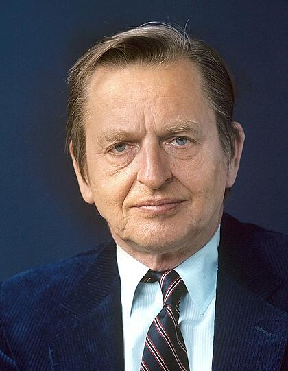 Olof Palme war zwei Mal schwedischer Ministerpräsident (Oktober 1969 &ndash; 1976 und 1982 -1986) und einer der beliebtesten Politiker seines Landes. Er wurde 1986 in Stockholm ermordet.