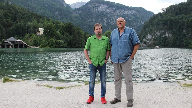 Die beiden Einzelhändler Franz-Josef Schoen (links) und Markus Zeitz aus Schönau am Königssee wollen gegen das Bundesgesetz klagen, das die Öffnungszeiten für Geschäfte regelt.