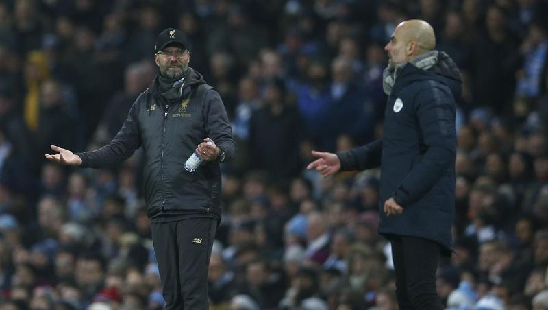 Pep Guardiola (r) gewann das Trainerduell mit Jürgen Klopp. Pep Guardiola (r) gewann das Trainerduell mit Jürgen Klopp.