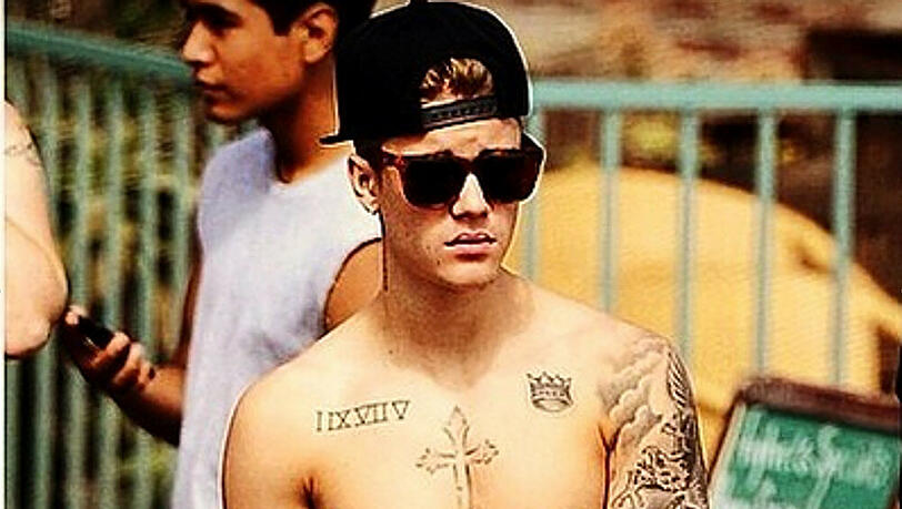 Vandale? Justin Bieber droht nach Eier-Wurf juristisches Nachspiel Vandale? Justin Bieber droht nach Eier-Wurf juristisches Nachspiel