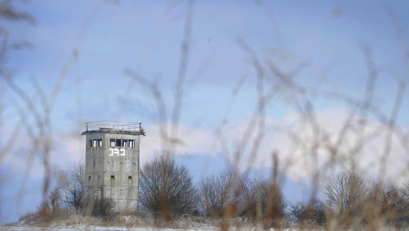 Der letzte DDR-Grenzturm Sachsens bei Heinersgrün. Foto: David Ebener/Archivbild Der letzte DDR-Grenzturm Sachsens bei Heinersgrün. Foto: David Ebener/Archivbild