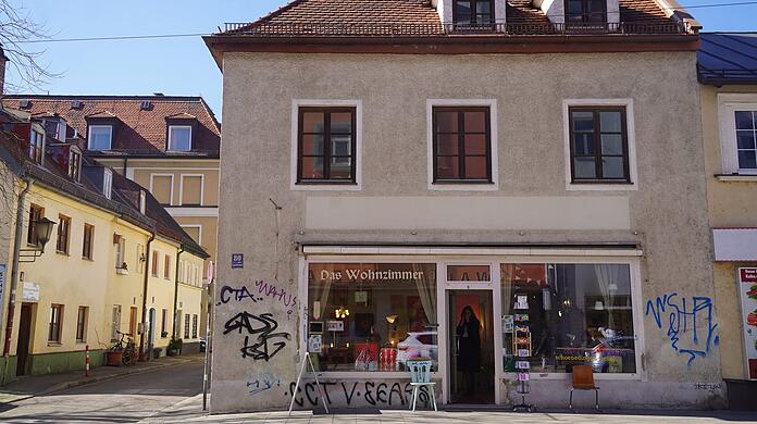 Es h&auml;tte alles so sch&ouml;n werden sollen. M&uuml;nchner Kindl Br&auml;u hatte dieses Haus Geb&auml;ude erworben, um dort im n&auml;chsten Jahr einen urigen Stehausschank zu er&ouml;ffnen. Daraus wird nun erstmal nichts.