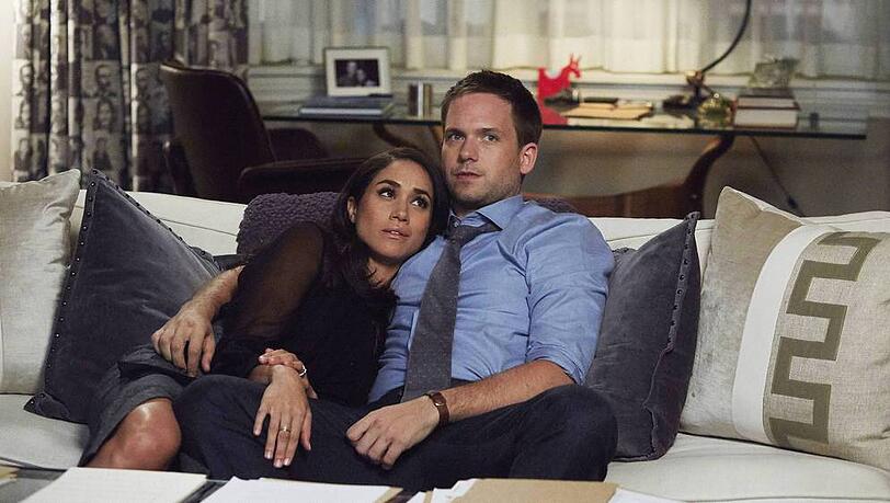 Patrick J. Adams und Meghan Markle in "Suits" Patrick J. Adams und Meghan Markle in "Suits"