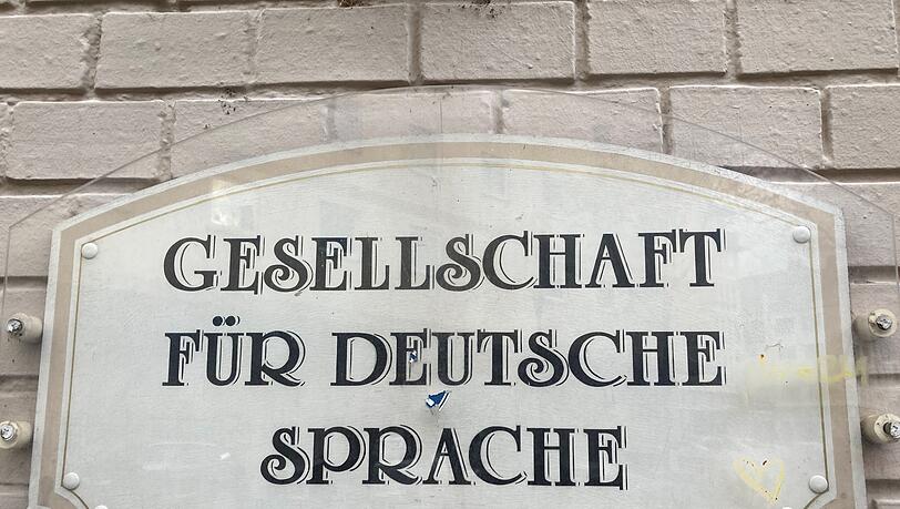 Die Sprachwissenschaftler der Gesellschaft für deutsche Sprache beraten Standesämter, ob ein Vorname eingetragen werden kann oder nicht. (Archivbild)