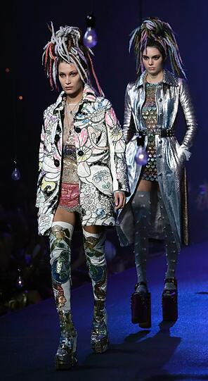 Bella Hadid (l.) und Kendall Jenner (r.).