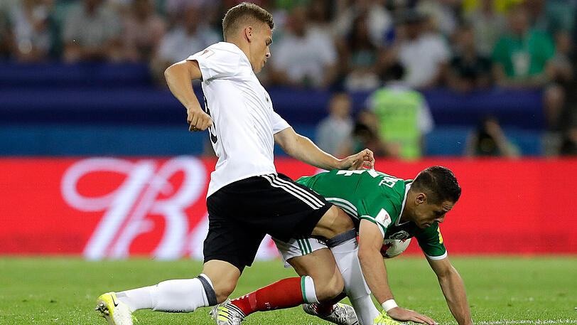Joshua Kimmich: Note 2. Deutschlands Dauerbrenner spielte auch im 18. Länderspiel in Folge durch. Gewohnt sicherer Auftritt.