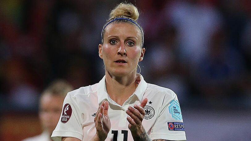 "Es ist der Zeitpunkt für mich gekommen, aus der Nationalmannschaft zurückzutreten", verkündete Anja Mittag über verschiedene Kanäle in den sozialen Medien.