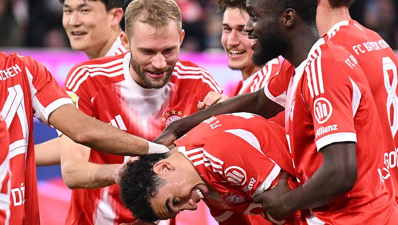 Jamal Musiala jubelt &uuml;ber sein erstes Bundesliga-Tor seit fast einem Jahr.