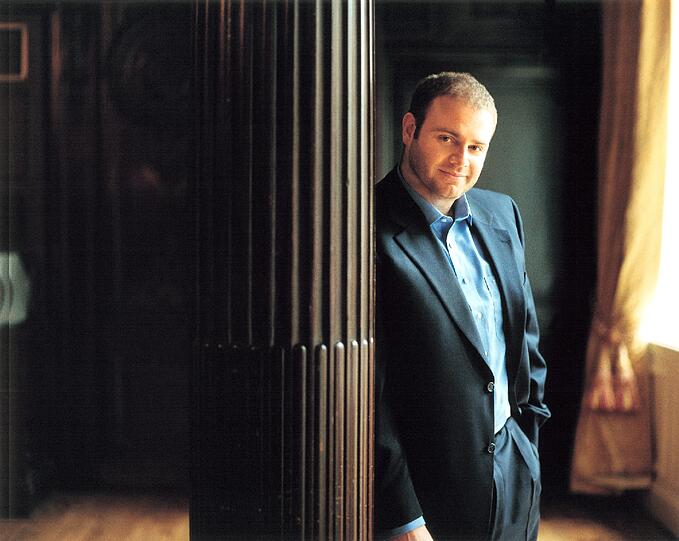 Der Startenor Joseph Celleja komplettiert die Besetzung für das diesjährige Münchner Freilichtfestival &bdquo;Klassik am Odeonsplatz&ldquo;.