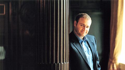 Der Startenor Joseph Celleja komplettiert die Besetzung für das diesjährige Münchner Freilichtfestival &bdquo;Klassik am Odeonsplatz&ldquo;.