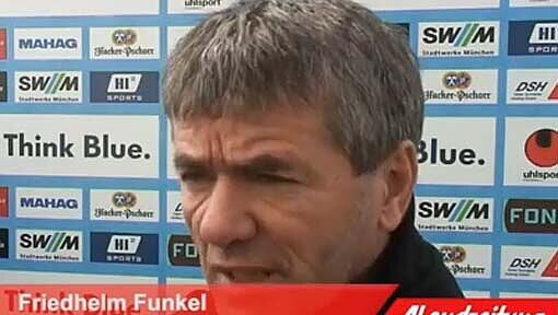 Friedhelm Funkel vor dem Zweitliga-Spiel des TSV 1860 München gegen den SC Paderborn. Friedhelm Funkel vor dem Zweitliga-Spiel des TSV 1860 München gegen den SC Paderborn.