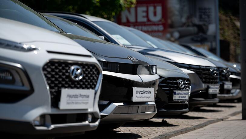Gebrauchte Elektroautos - Privatpersonen kaufen sie inzwischen häufiger so als neu.