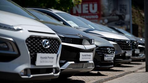 Gebrauchte Elektroautos - Privatpersonen kaufen sie inzwischen häufiger so als neu.