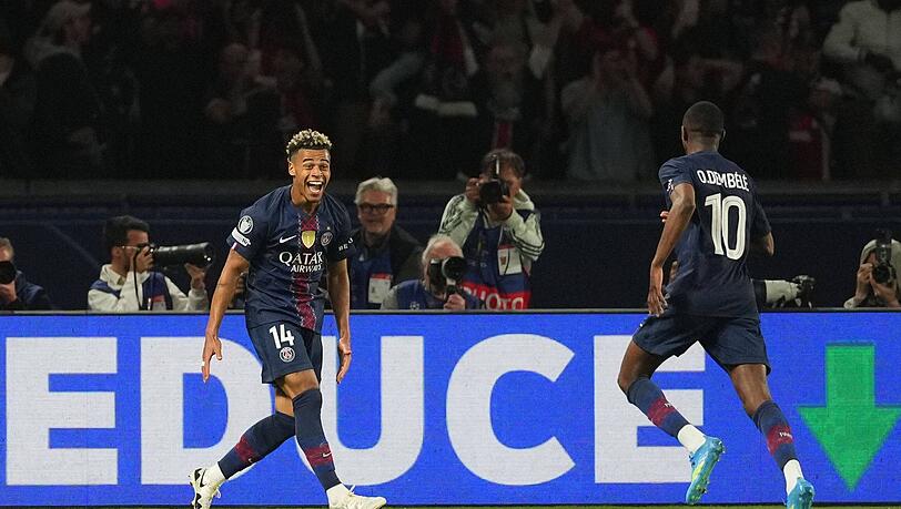 K&ouml;nnten wieder den Unterschied ausmachen: Der trickreiche Rechtsau&szlig;en D&eacute;sir&eacute; Dou&eacute; (l., zwei Assists im Hinspiel) und Ballon-D'Or-Sieger Ousmane Demb&eacute;l&eacute; (r. zwei Tore, ein Assist im Hinspiel).