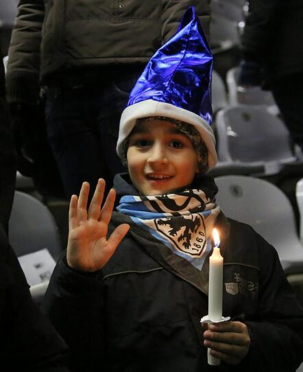 Adventssingen des TSV 1860 München im Grünwalder Stadion