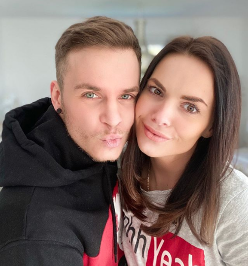 Ex-Bachelor-Kandidatin Denise Kappes zieht mit Freund Henning Merten in die Promi-WG.