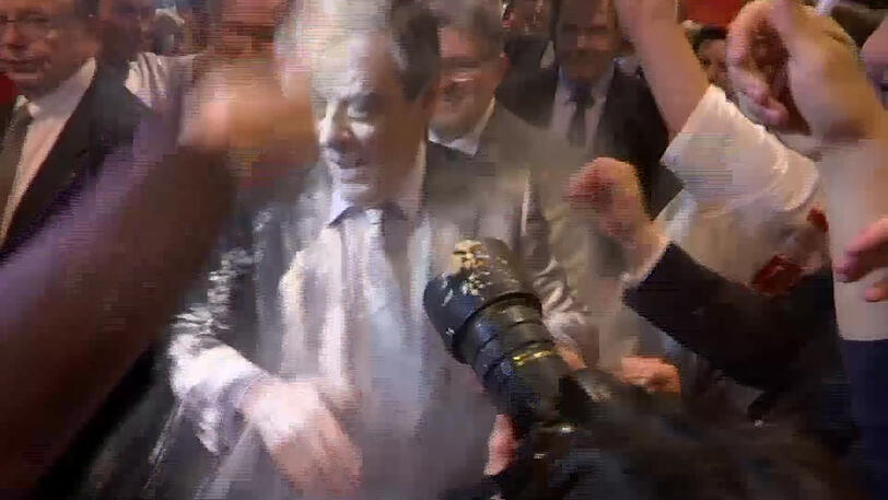 "Hoffentlich stammte das Mehl aus Frankreich": Fillon nach seiner Mehl-Attacke.