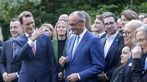 Bundeskanzler Friedrich Merz (CDU) hat die Wahlerfolge der CDU bei den Kommunalwahlen in NRW gelobt.