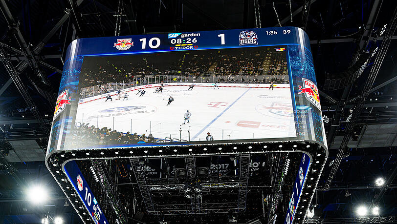 Der Videow&uuml;rfel des SAP Garden zeigt das histoprische Ergebnis: 10:1 schl&auml;gt der EHC die Straubing Tigers. Nie gewann das Team vom Oberwiesenfeld ein DEL-Spiel h&ouml;her.