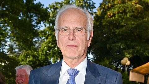 Harald Schmidt hat seinen hei&szlig;geliebten Jaguar verschenkt.