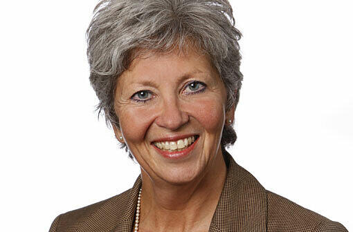 Packt an: Klinik-Chefin Elizabeth Harrison