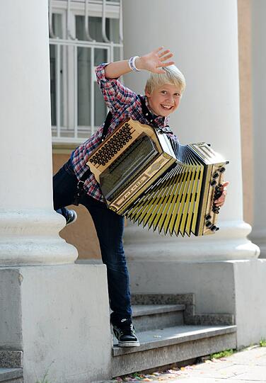 Der zwölfjährige Musiker Quirin Weber. Weber gilt als möglicher neuer Star der Volksmusik.