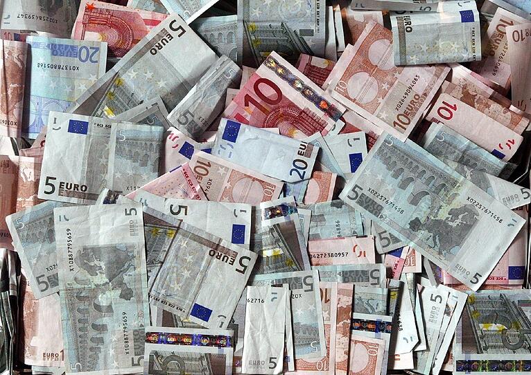 Jahresendspurt: Wer jetzt seine Ausgaben steuerlich optimiert, kann viele Euros sparen.