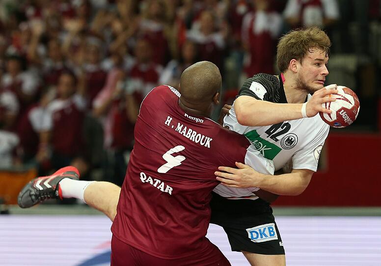Für Paul Drux (r) und den Rest des DHB-Teams war gegen Katar nichts zu holen.