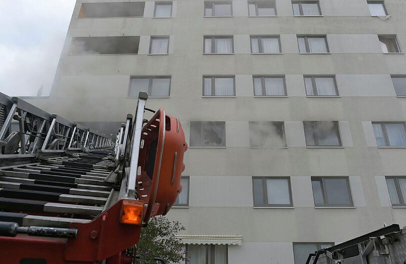 Verletzt wurde bei dem Wohnungsbrand im Hasenbergl niemand.