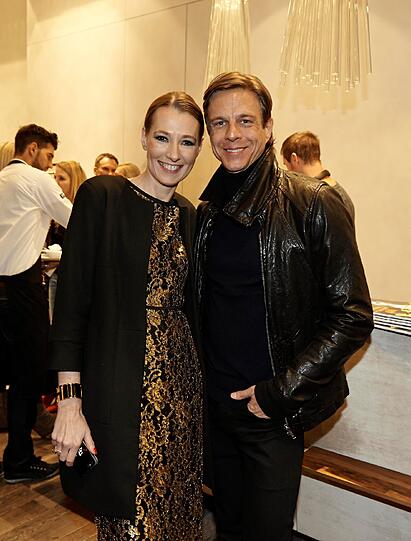 Elke-Cecilia Riehl mit Steffen Schraut.
