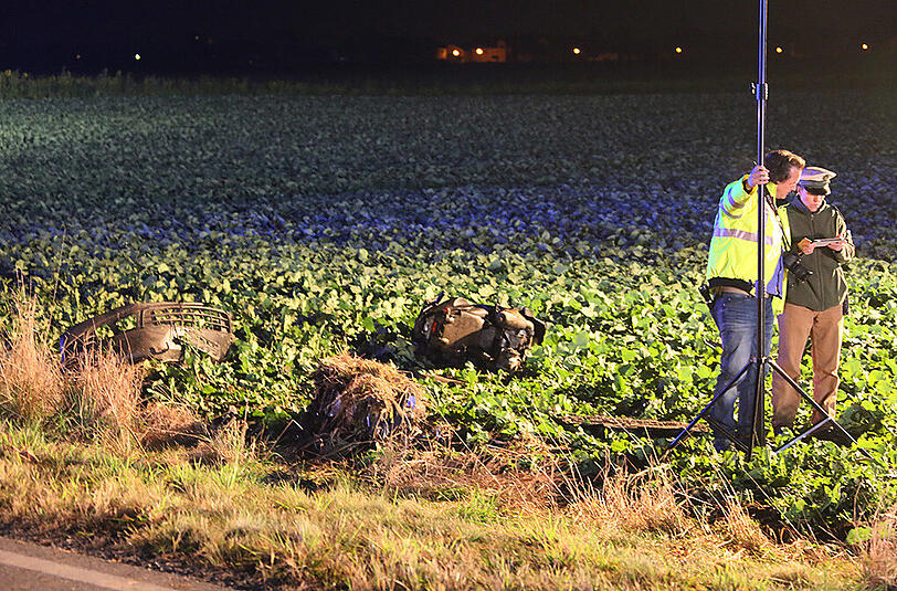 Bilder vom tragischen Unfall in Mößling, bei dem zwei 15-jährige Schülerinnen starben.