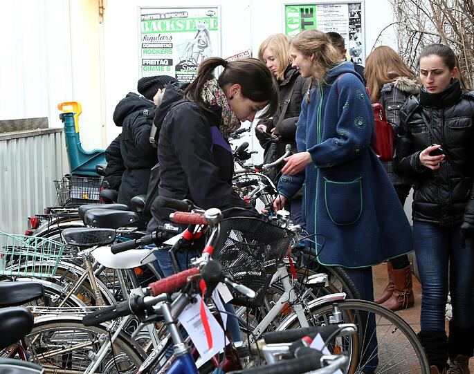 Der Radlflohmarkt im Backstage an der Friedensheimer Brücke läutete am Wochenende den Frühling ein. Die Bilder.