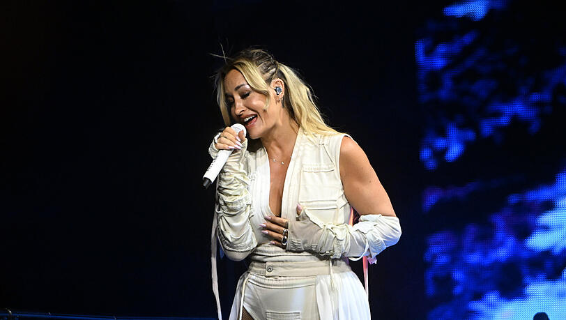 Sarah Connor live auf der Bühne in der Olympiahalle. Sarah Connor live auf der Bühne in der Olympiahalle.