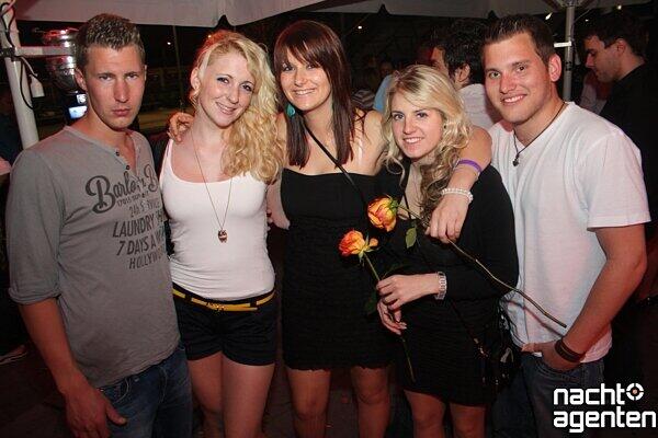 Semester Opening und alle waren gekommen in den Neuraum. Mehr Bilder unter: