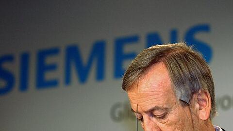 Der frühere Siemens-Chef Heinrich von Pierer wird schwer belastet.