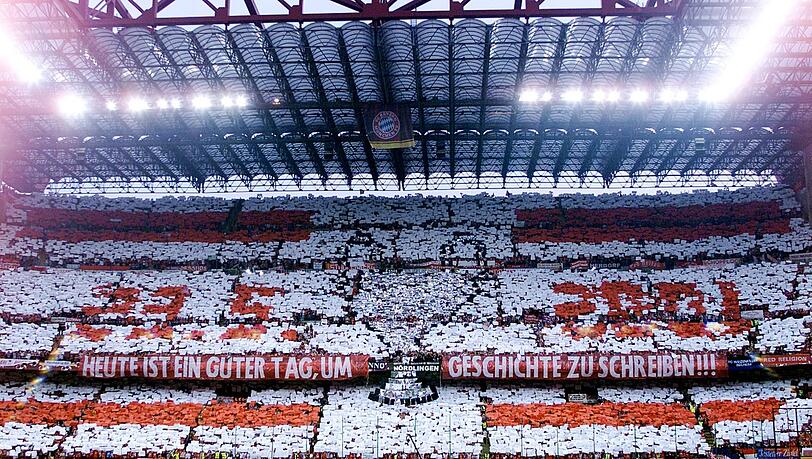 "Heute ist ein guter Tag, um Geschichte zu schreiben": Die legendäre Choreographie vor dem Champions-League-Finale 2001 im Guiseppe Meazza.
