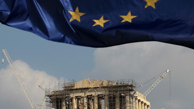 Staatsanleihen Athens bleiben aber immer noch tief im von vielen Investoren gemiedenen "Ramsch"-Bereich. Staatsanleihen Athens bleiben aber immer noch tief im von vielen Investoren gemiedenen "Ramsch"-Bereich.