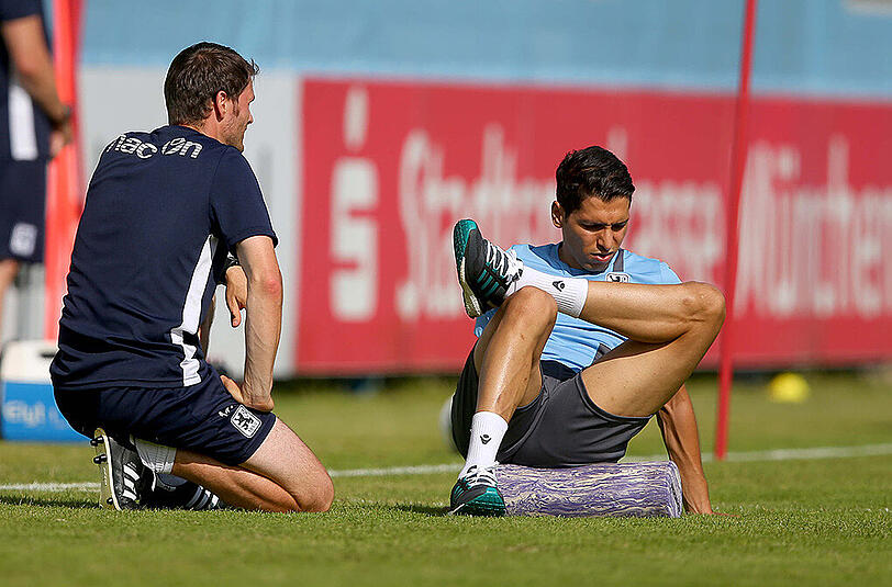 Die Bilder von Karim Matmours erster Trainingseinheit an der Grünwalder Straße.