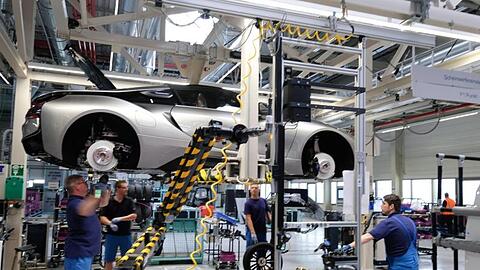BMW hat auch im November mehr Autos verkauft als vor einem Jahr. Foto: Sebastian Willnow/dpa-Zentralbild/Archiv