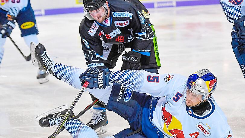Mal nicht obenauf: Der EHC um Keith Aulie kassiert in Straubing die erste Saisonniederlage. Mal nicht obenauf: Der EHC um Keith Aulie kassiert in Straubing die erste Saisonniederlage.