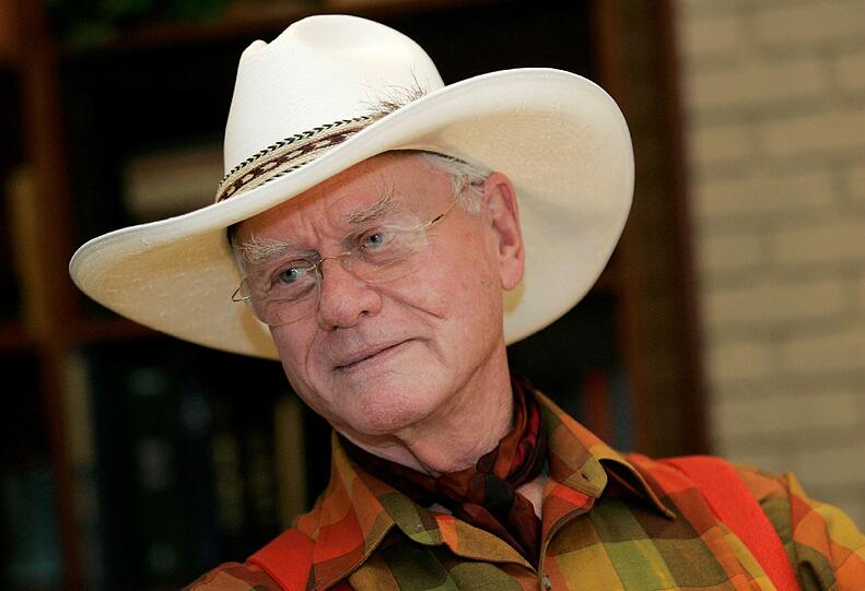 Der texanische Cowboy-Hut ist sein Markenzeichen...