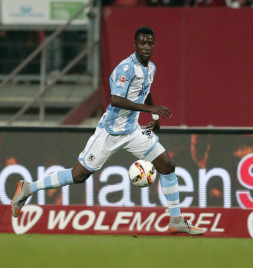STEPHANE MVIBUDULU kam zu spät für eine Bewertung.