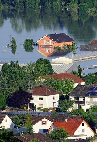 In Deggendorf ist die Lage dramatisch: Viele Menschen haben ihre Existenzen verloren.