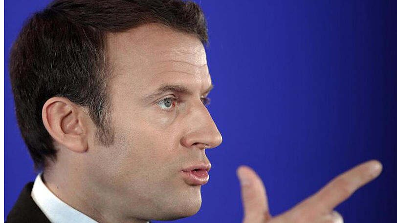 Der sozialliberale Ex-Minister Emmanuel Macron sagte, Deutschlands wirtschaftliche Stärke sei "nicht mehr tragbar".