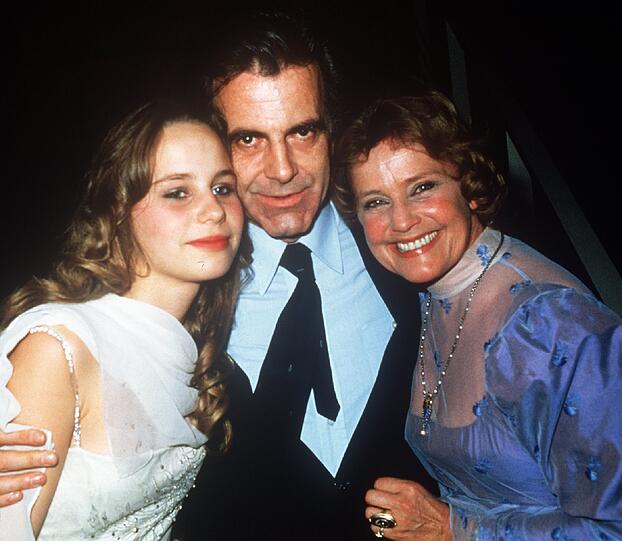 Mit seiner Schwester Maria Schell (r) und deren Tochter Marie Theres Relin am 1982.