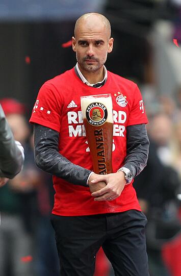 Konfetti, Bierduschen und Meisterschale: Die besten Bilder von der Bayern-Party aus der Allianz Arena!