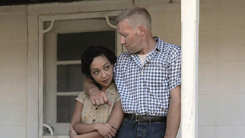 Er weiß, sie schwarz - in den Augen des Staates Virginia dürfen Richard (Joel Edgerton) und Mildred Loving (Ruth Negga) nicht verheiratet sein.