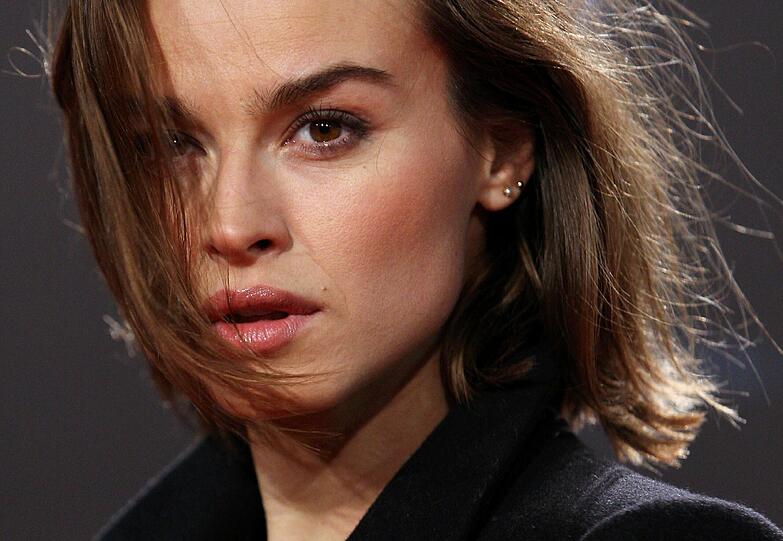 Die schöne Kasia spielt im Politthriller "Die Vierte Macht" an Bleibtreus Seite.