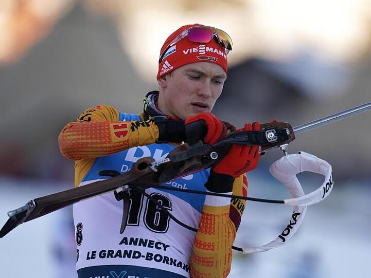 Benedikt Doll siegte fehlerfrei im Sprint.