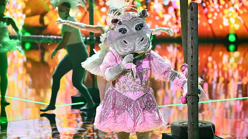 Das Nilpferd von "The Masked Singer" muss ab sofort vor leeren Rängen singen.